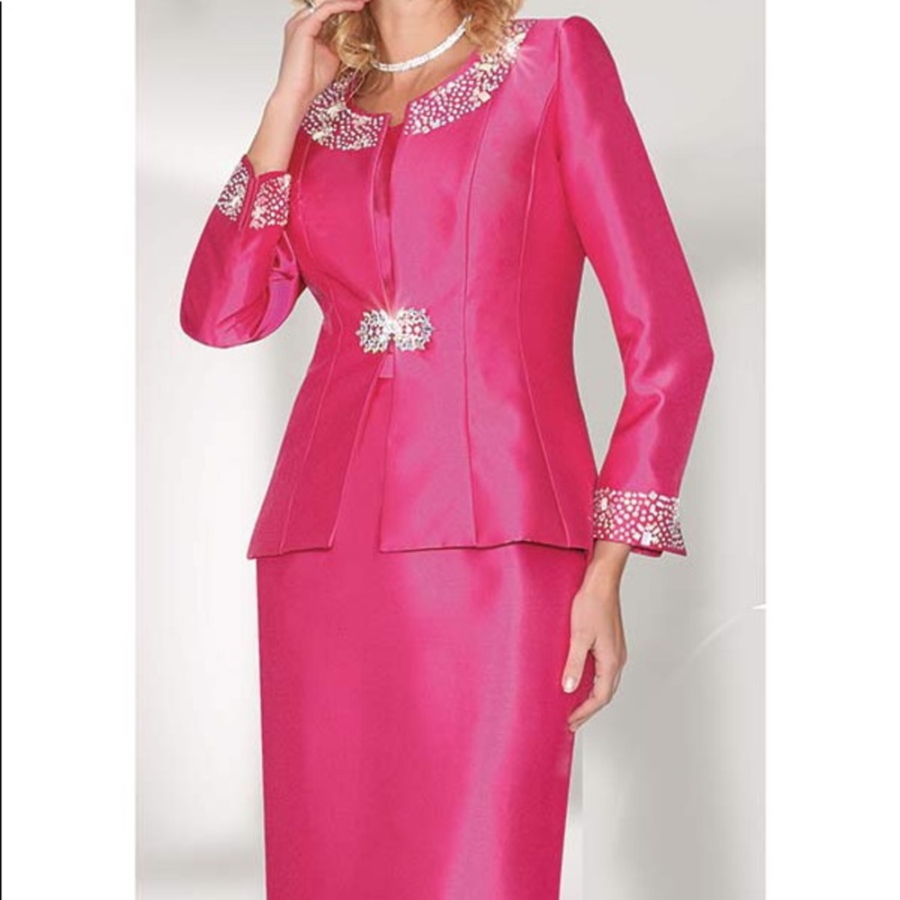 Luxurious pink suit with stoned accents